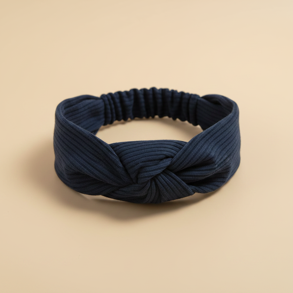 Bandeau Croisé Femme Tissu Côtelé Bleu Marine — Packshot fond beige — Les Jolies Têtes