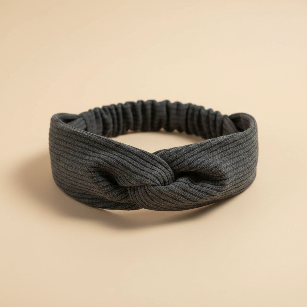 Bandeau Croisé Femme Tissu Côtelé Gris Anthracite — Packshot fond beige — Les Jolies Têtes