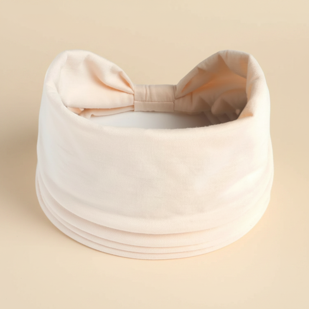 Bandeau Cheveux Large Uni Femme Ivoire — Packshot fond beige — Les Jolies Têtes
