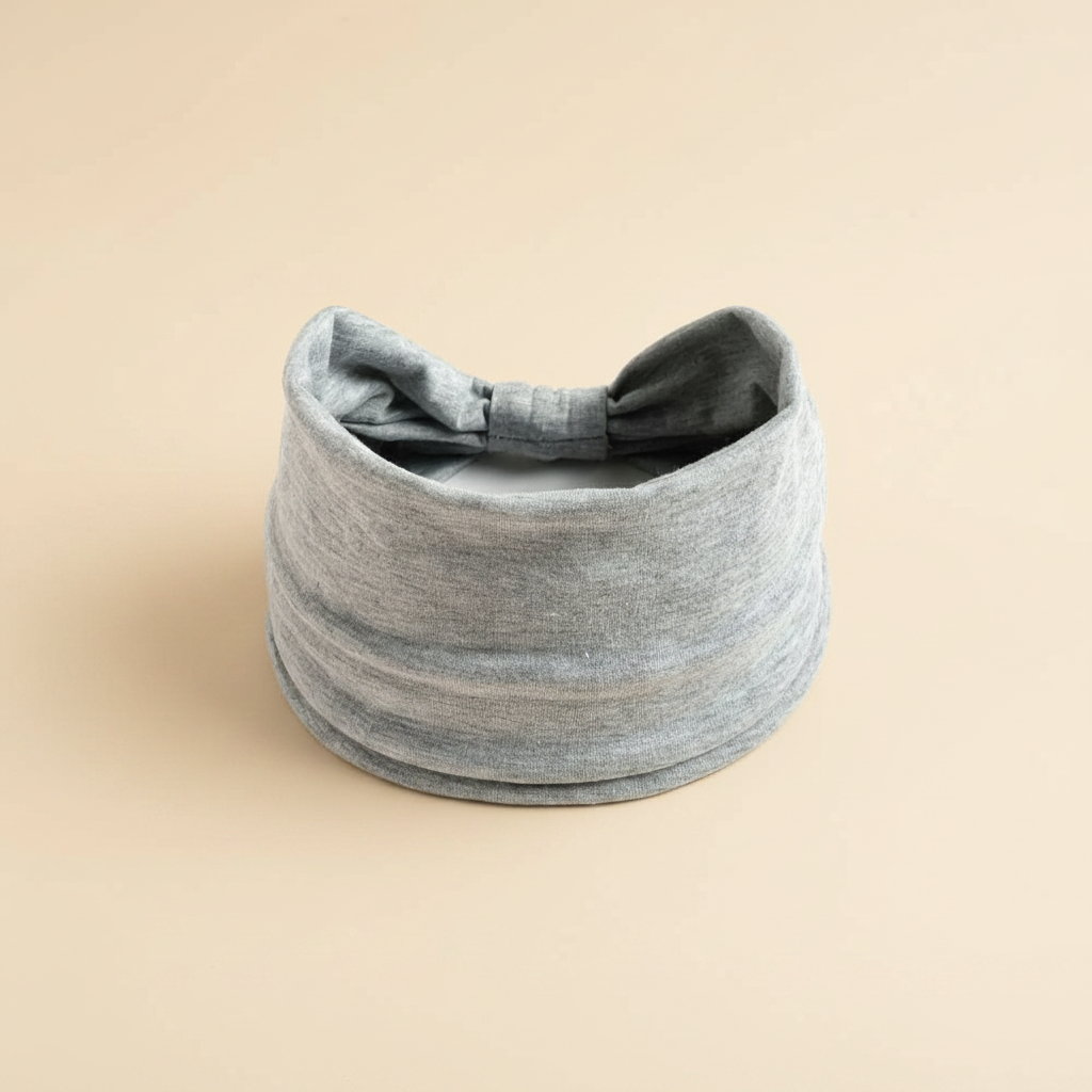 Bandeau Large Noué Femme Tissu Gris Clair — Packshot fond beige — Les Jolies Têtes