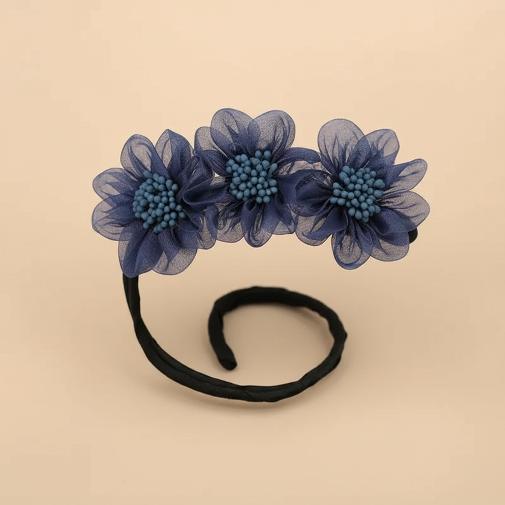 Bandeau Magique Trio Fleur Femme Organza Bleu Ardoise — Packshot fond beige — Les Jolies Têtes