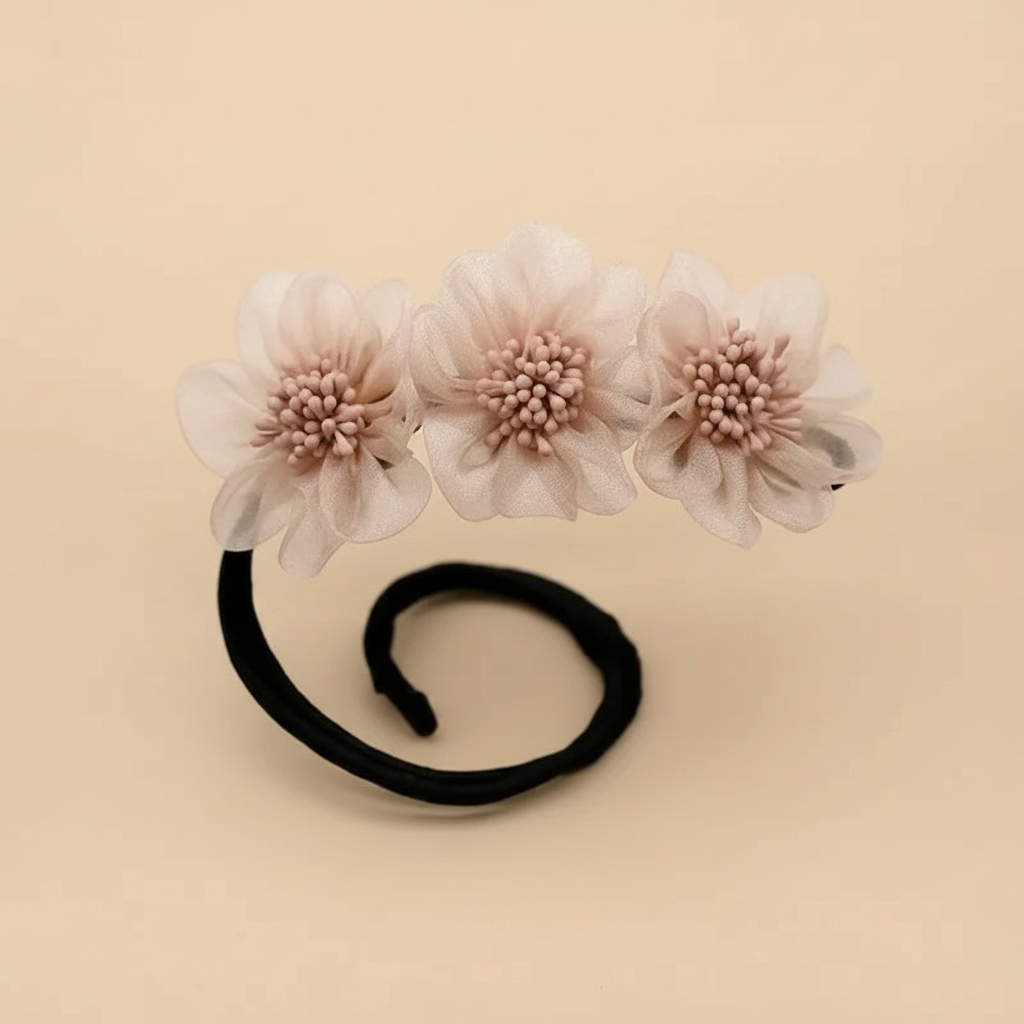 Bandeau Magique Trio Fleur Femme Organza Nude Poudré — Packshot fond beige — Les Jolies Têtes