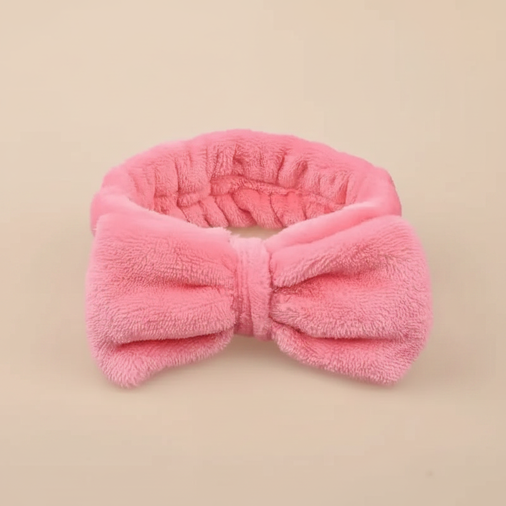 Bandeau Nœud Soin Femme Peluche Rose — Packshot fond beige — Les Jolies Têtes