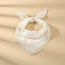 Bandeau Femme Tissu Dentelle Blanc Pollen — Packshot fond beige — Les Jolies Têtes