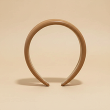 Serre-tête Classique Femme Cuir Camel — Packshot fond beige — Les Jolies Têtes