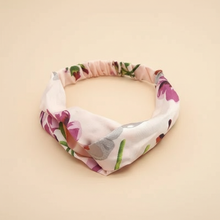 Bandeau Cheveux Fleurs Femme Tissu Rose Pâle Violet — Packshot fond beige — Les Jolies Têtes