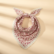 Bandeau Botanique Femme Tissu Dentelle Rouge Coquelicot — Packshot fond beige — Les Jolies Têtes