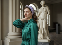 Bandeau Champêtre Femme Tissu Dentelle Lilas — Modèle — éditorial — Les Jolies Têtes