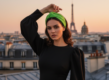 Serre Tête Nœud Femme Tissu Vert — Modèle — éditorial — Les Jolies Têtes