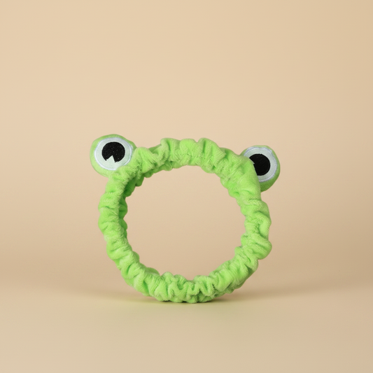 Bandeau Spa Grenouille Femme Peluche Verte — Packshot fond beige — Les Jolies Têtes