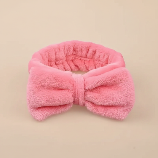 Bandeau Nœud Soin Femme Peluche Rose — Packshot fond beige — Les Jolies Têtes