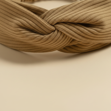 Bandeau Croisé Femme Tissu Côtelé Camel — détail matière
