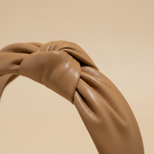 Serre-tête Classique Femme Cuir Camel — détail matière
