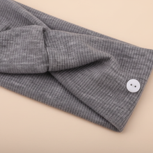 Bandeau Cheveux Torsadé Femme Tissu Gris — détail matière