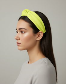 Serre Tête Nœud Femme Tissu Jaune Fluo — porté de profil