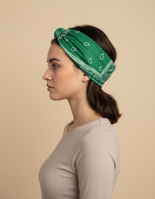 Bandeau Cheveux Bandana Femme Tissu Vert et Blanc — porté de profil