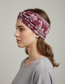 Bandeau Cheveux Bandana Femme Tissu Bordeaux et Blanc — porté de profil