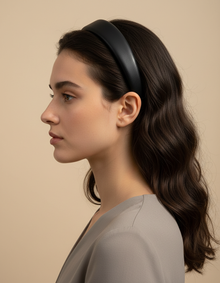 Serre-tête Classique Femme Cuir Noir — porté de profil