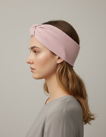 Bandeau Cheveux Femme Cannelé Rose Poudré — porté de profil