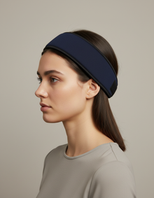 Bandeau Cheveux Sport Femme Polaire Bleu Marine — porté de profil