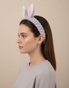 Bandeau Oreilles Lapin Femme Peluche Gris — porté de profil