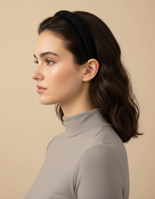 Serre-tête Fin Femme Texturé Noir — porté de profil