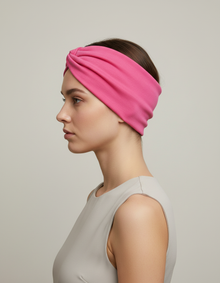 Bandeau Large Femme Uni Rose Fuchsia — porté de profil